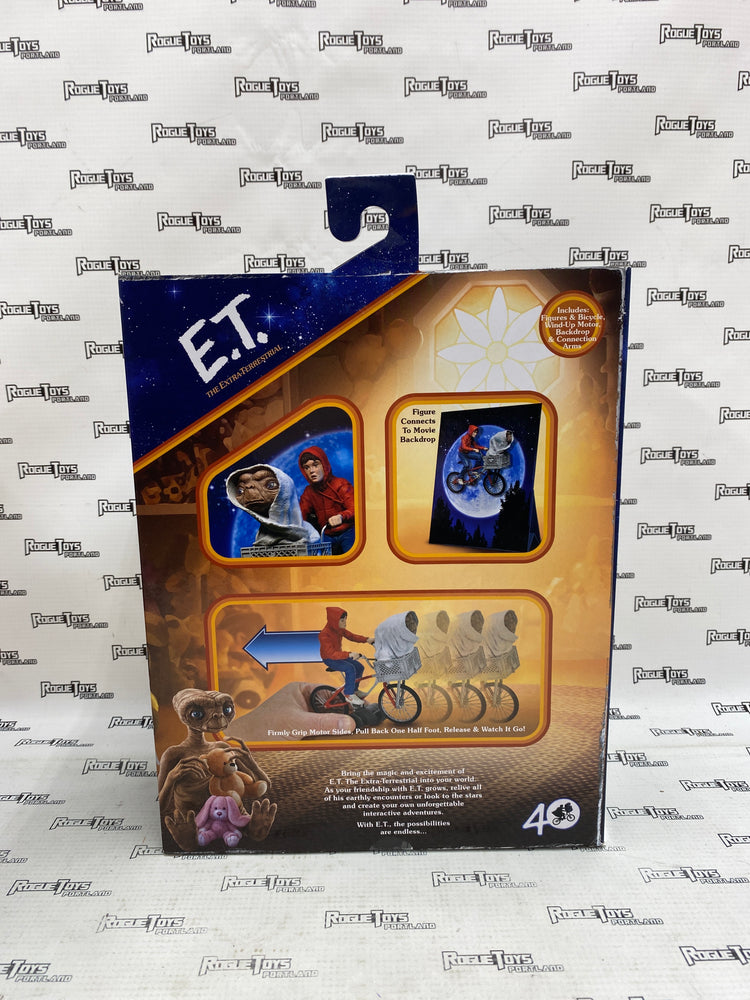 NECA E.T. 40th Anniversary E.T. & Elliott with Bicycle