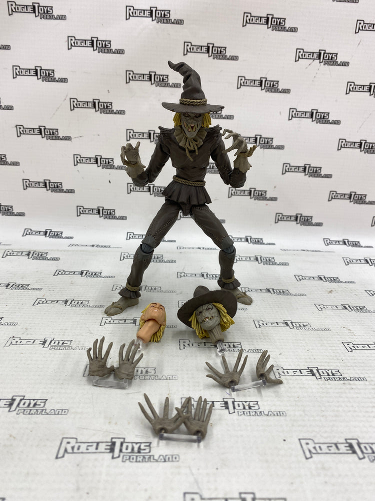 MAFEX Batman: Hush The Scarecrow