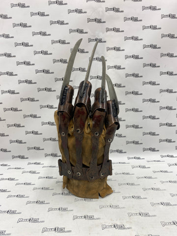 NECA A Nightmare on Elm St. (2010) Freddy Krueger Glove Prop Replica