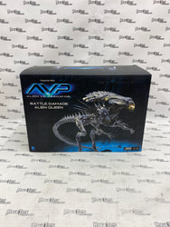 HIYA Toys Exquisite Mini AVP Battle Damage Alien Queen (Open Box)