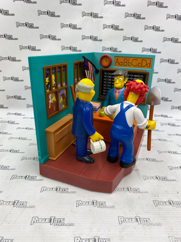 The Simpsons World of Springfield Classroom Playset w/ Principal Skinner, Willie & Superintendent Chalmers