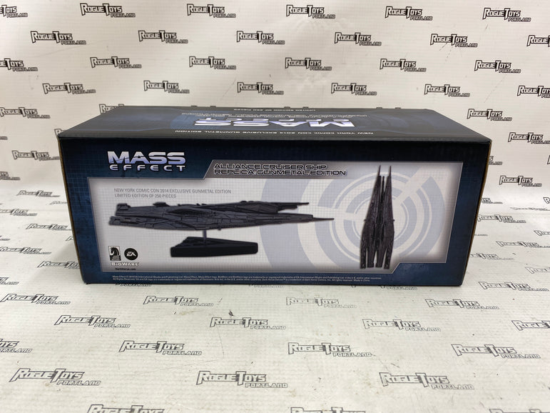 Dark Horse Mass Effect Alliance Cruiser Ship Replica: Gunmetal Edition - NYCC 2014 Exclusive