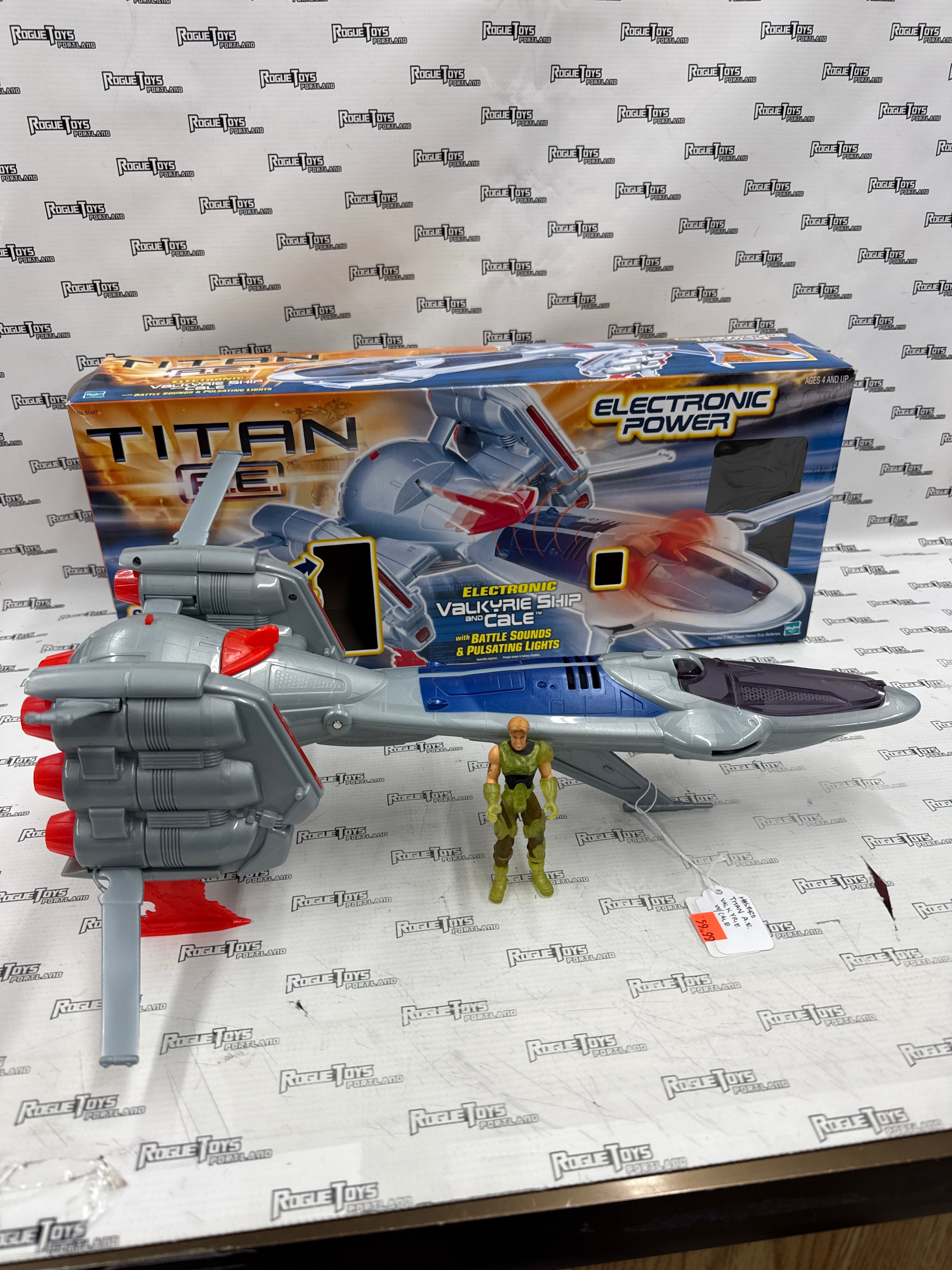 Hasbro Titan AE Electronic Valkyrie and Cale