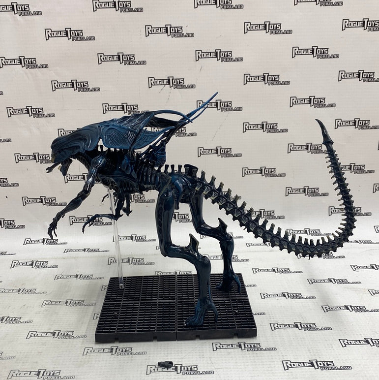 HIYA Toys AVP Alien Queen