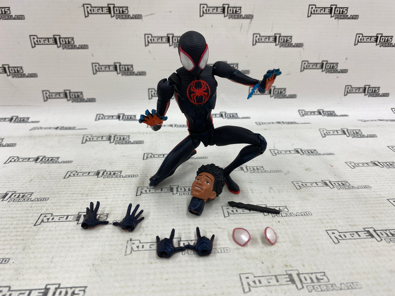 S.H.Figuarts Spider-Man: Across The Spider-Verse Miles Morales Spider-Man (Rooftop Ver.)