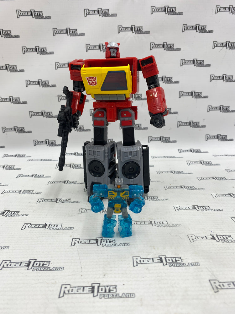 Transformers Generations Legacy Blaster & Eject