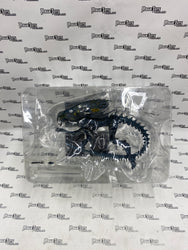 HIYA Toys Exquisite Mini AVP Battle Damage Alien Queen (Open Box)