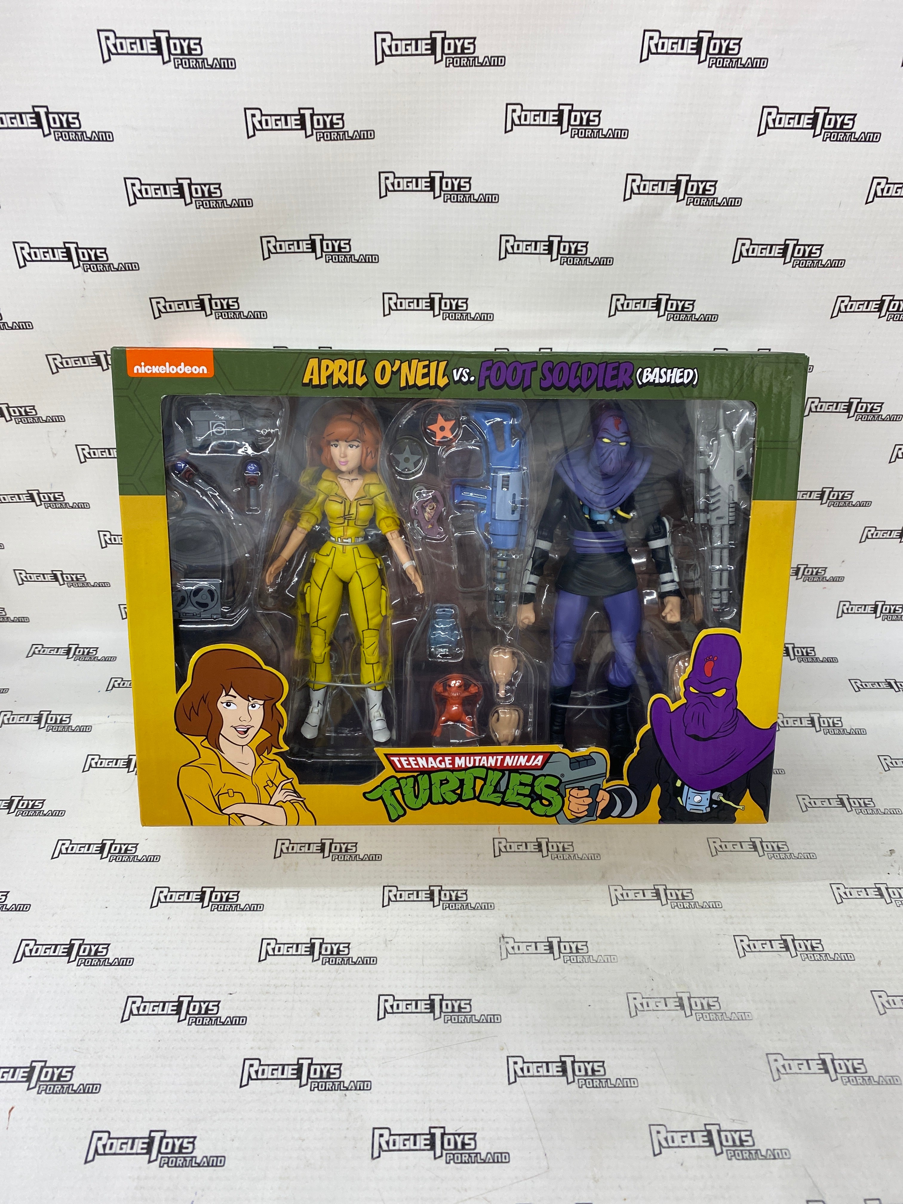 NECA TMNT Cartoon April O’Neil vs Foot Soldier(Bashed)