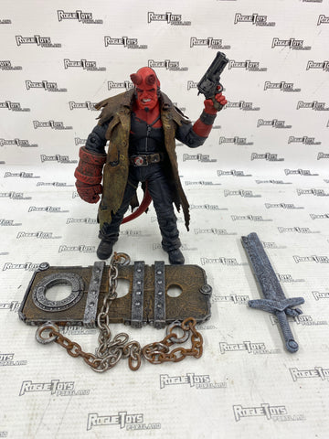 Mezco Hellboy 1.5 Hellboy