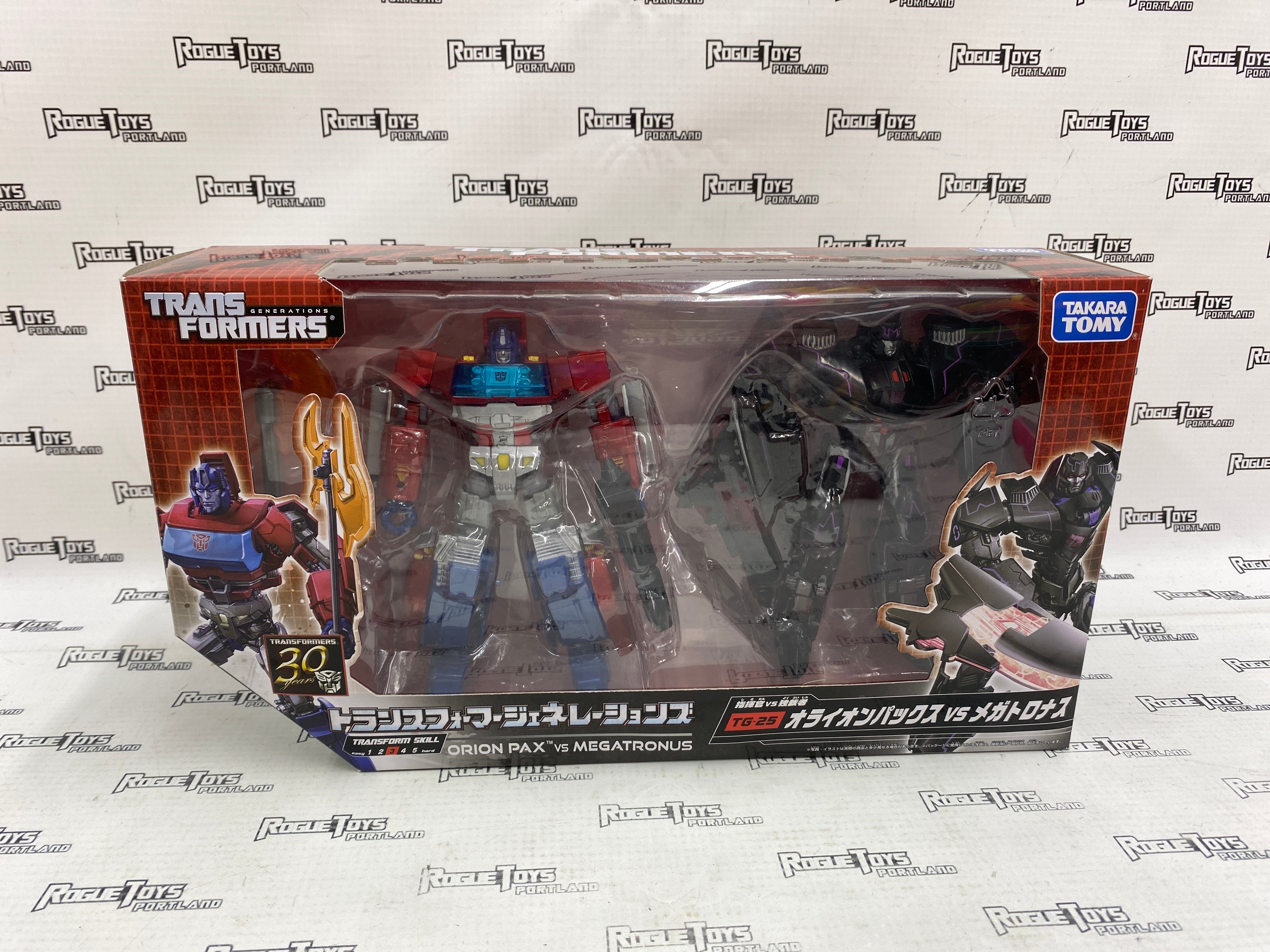 TAKARA TOMY Transformers Generations Orion Pax VS Megatronus