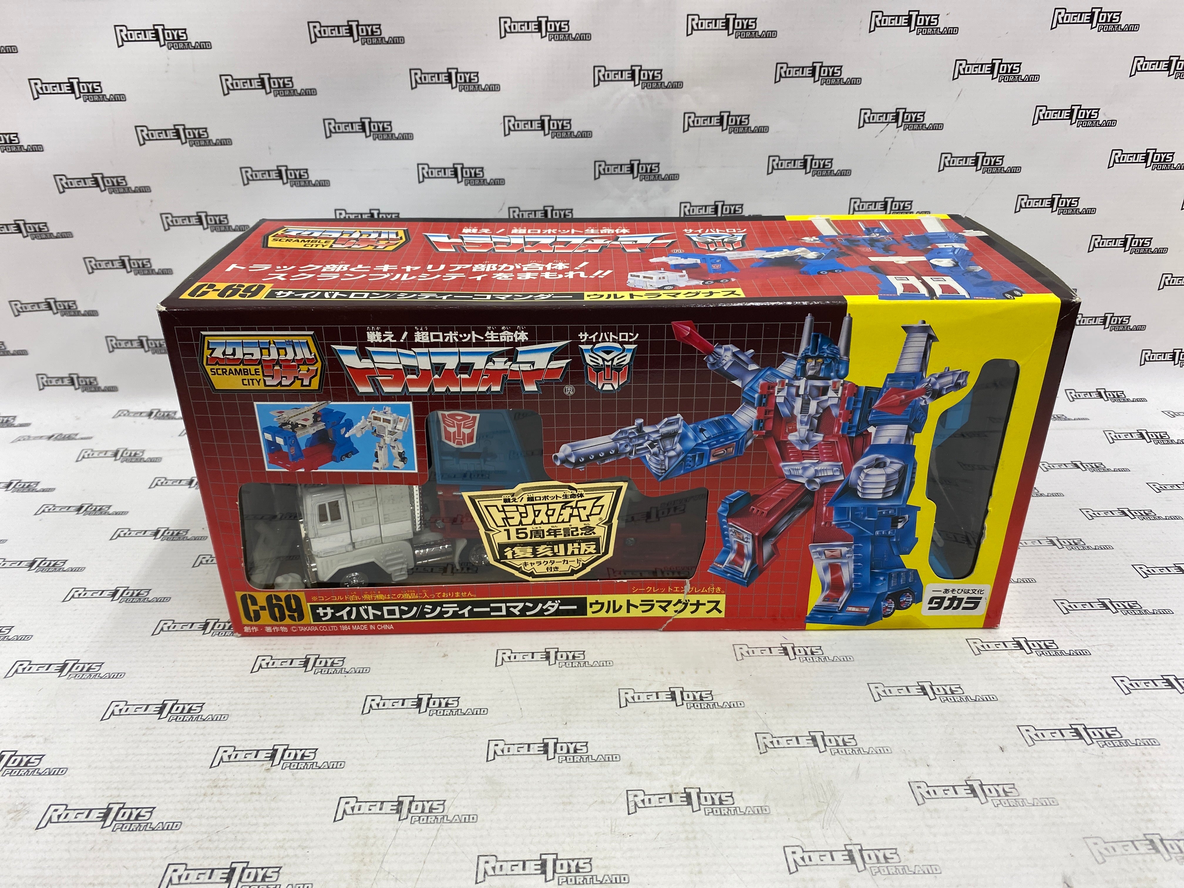 Takara Toys Transformers G1 Reissue Scamble City C-69 Ultra Magnus (Open Box)