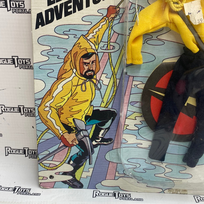 Vintage Hasbro Super Joe Adventure Team Edge of Adventure Accessory Set