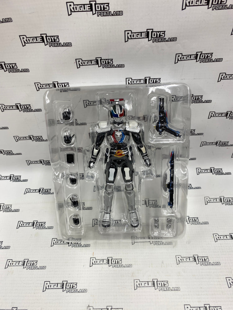 S.H.Figuarts Masked Rider G Den-0