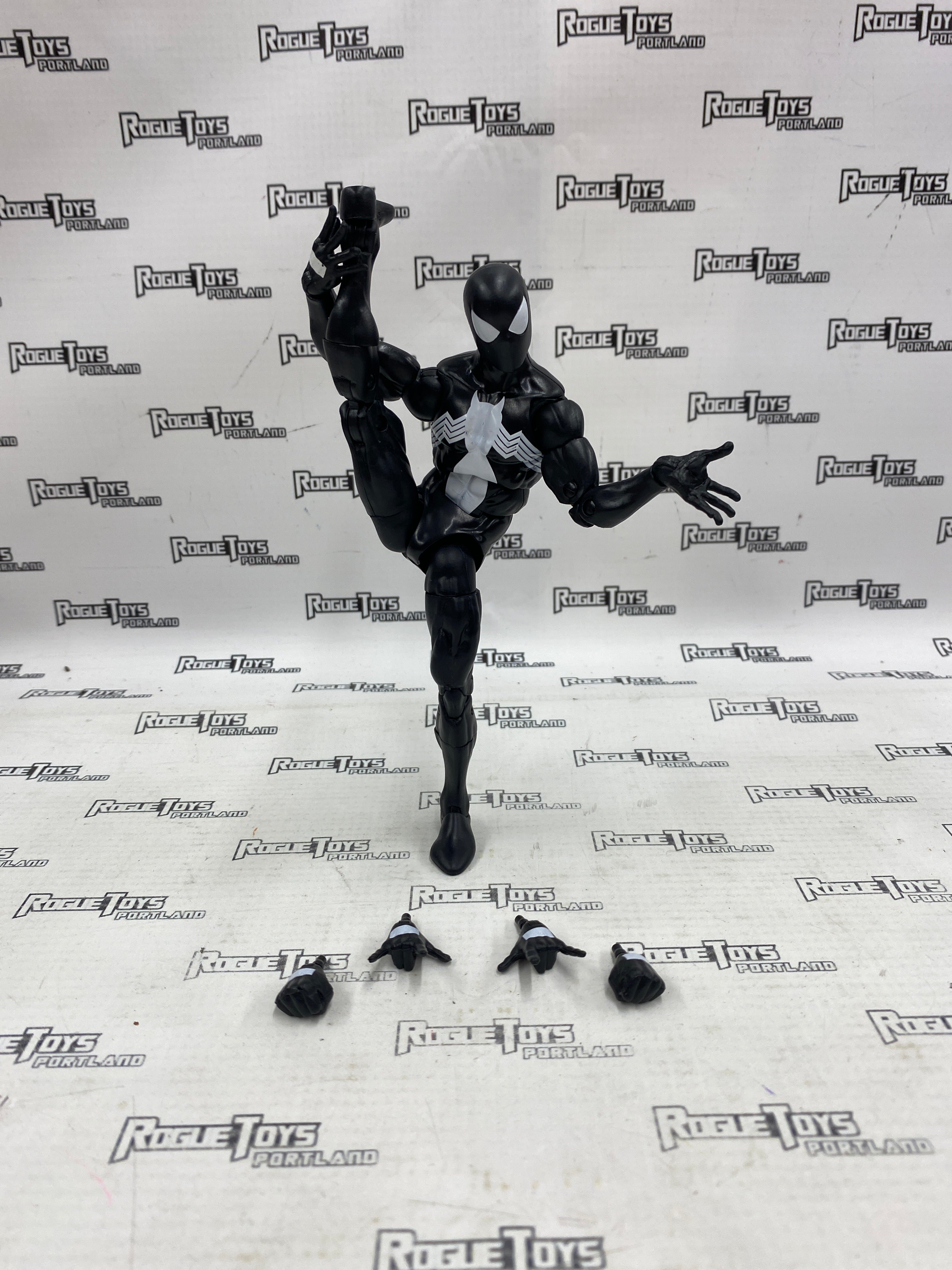 Marvel Legends Retro Black Costume Spider-Man