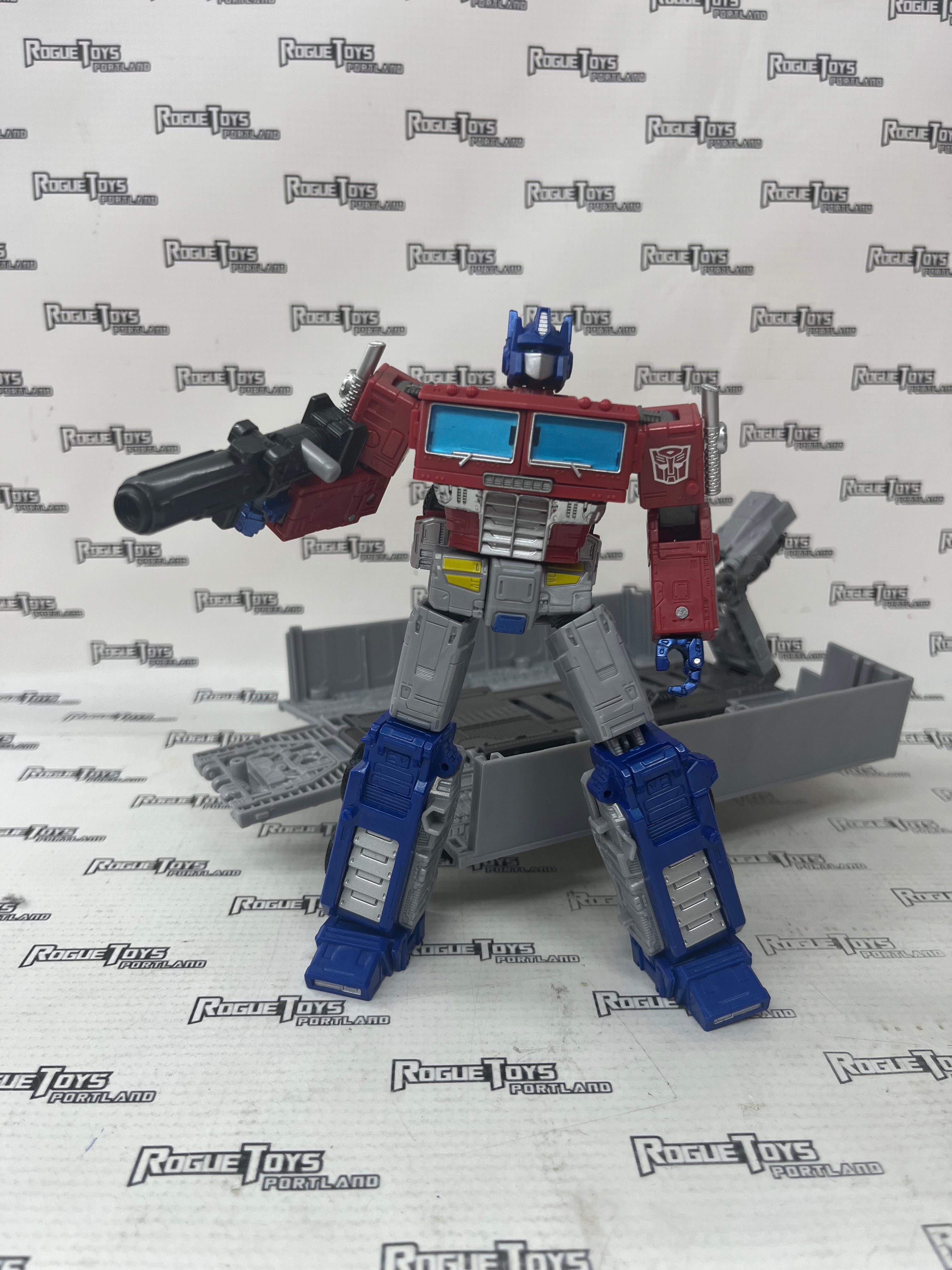 Hasbro Transformers WFC Earthrise Leader Optimus Prime