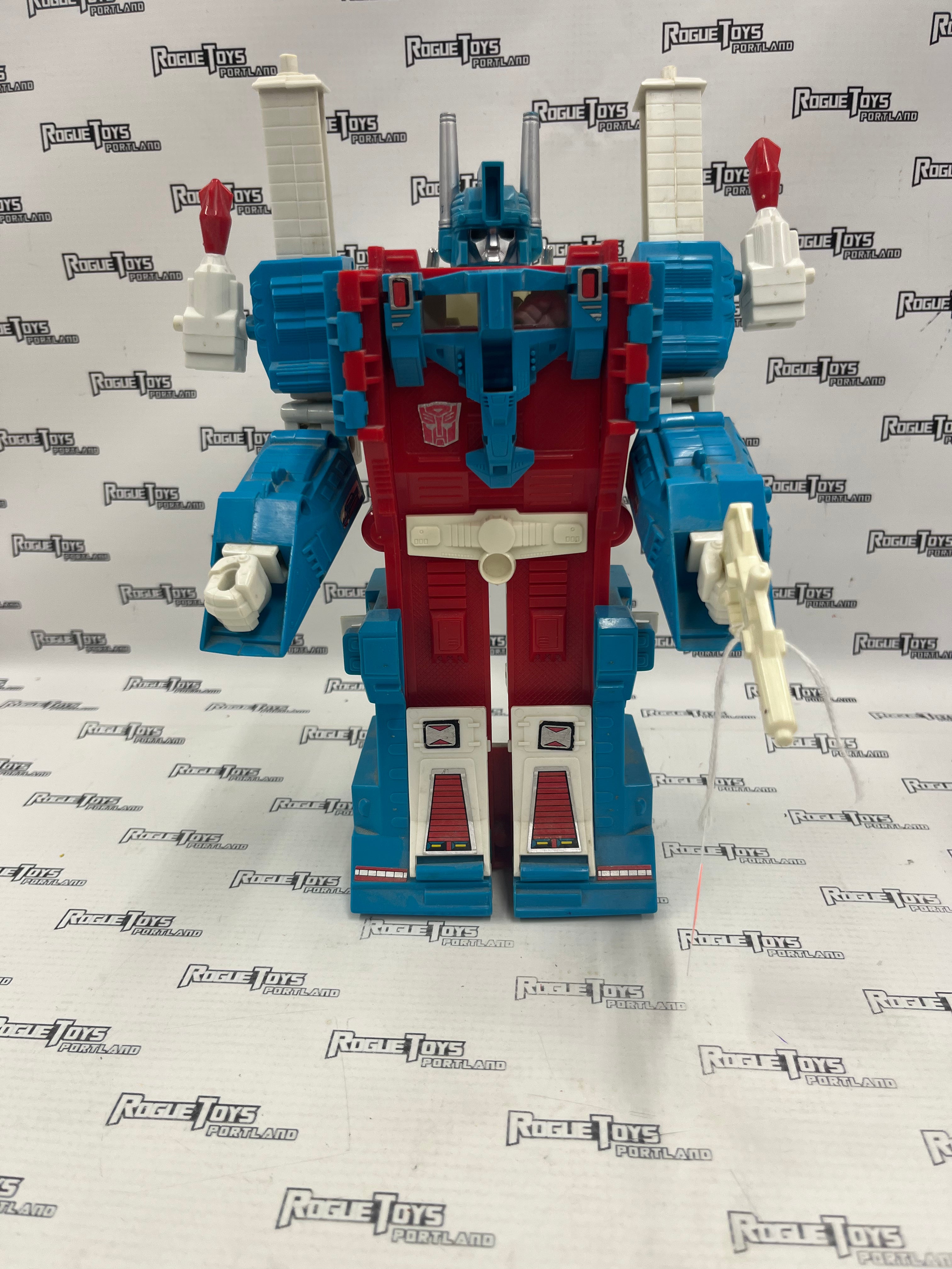Hasbro Transformers G1 Ultra Magnus