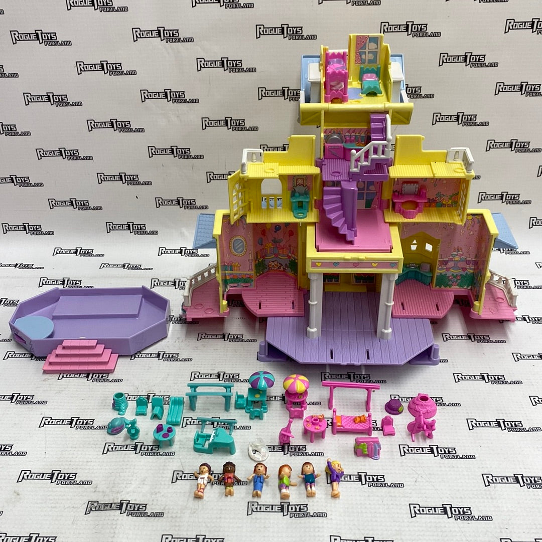 Vintage Polly Pocket Party Playhouse 1995 (incomplete)
